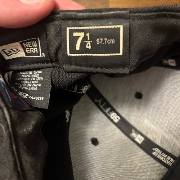 MLB Kansas City Royals 7 1/4 fitted hat. Black/Blue hat - Picture 4 of 4